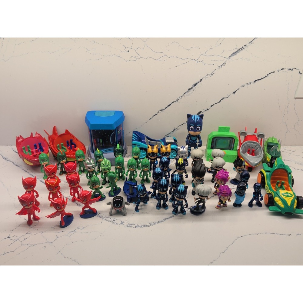 PJ Masks Lot 44 Figures 6 Vehicles Transforming Playset Romeo Lab Control Unit